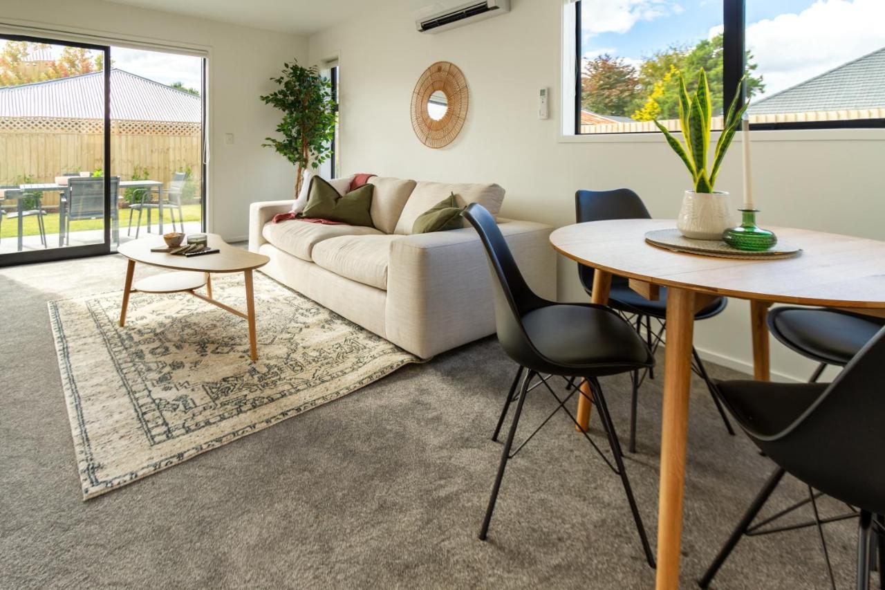Riccarton 2 Bed 1 Bath W/Garage Apartment Christchurch Ngoại thất bức ảnh