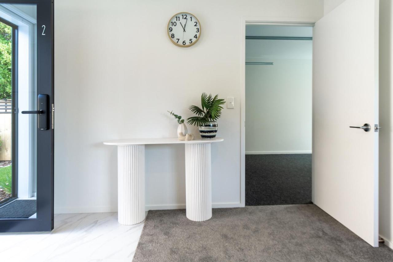 Riccarton 2 Bed 1 Bath W/Garage Apartment Christchurch Ngoại thất bức ảnh