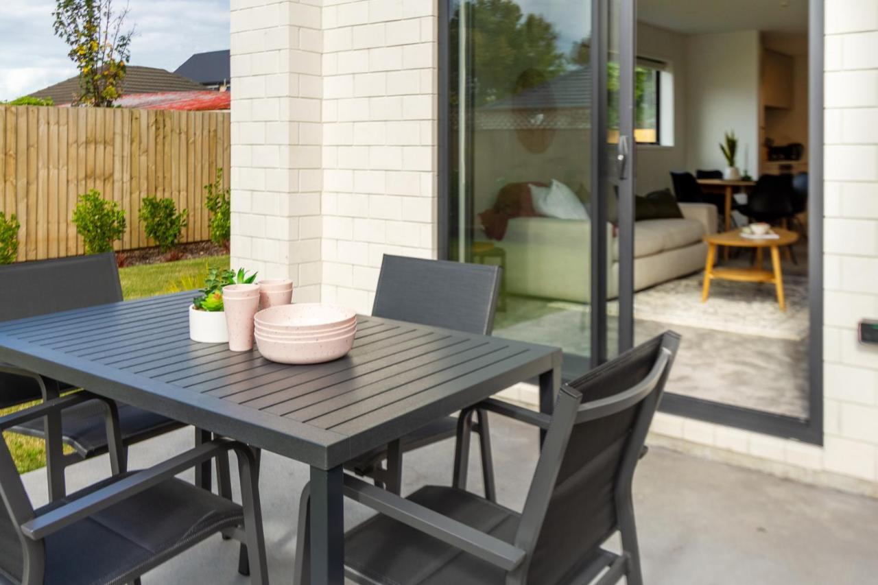 Riccarton 2 Bed 1 Bath W/Garage Apartment Christchurch Ngoại thất bức ảnh